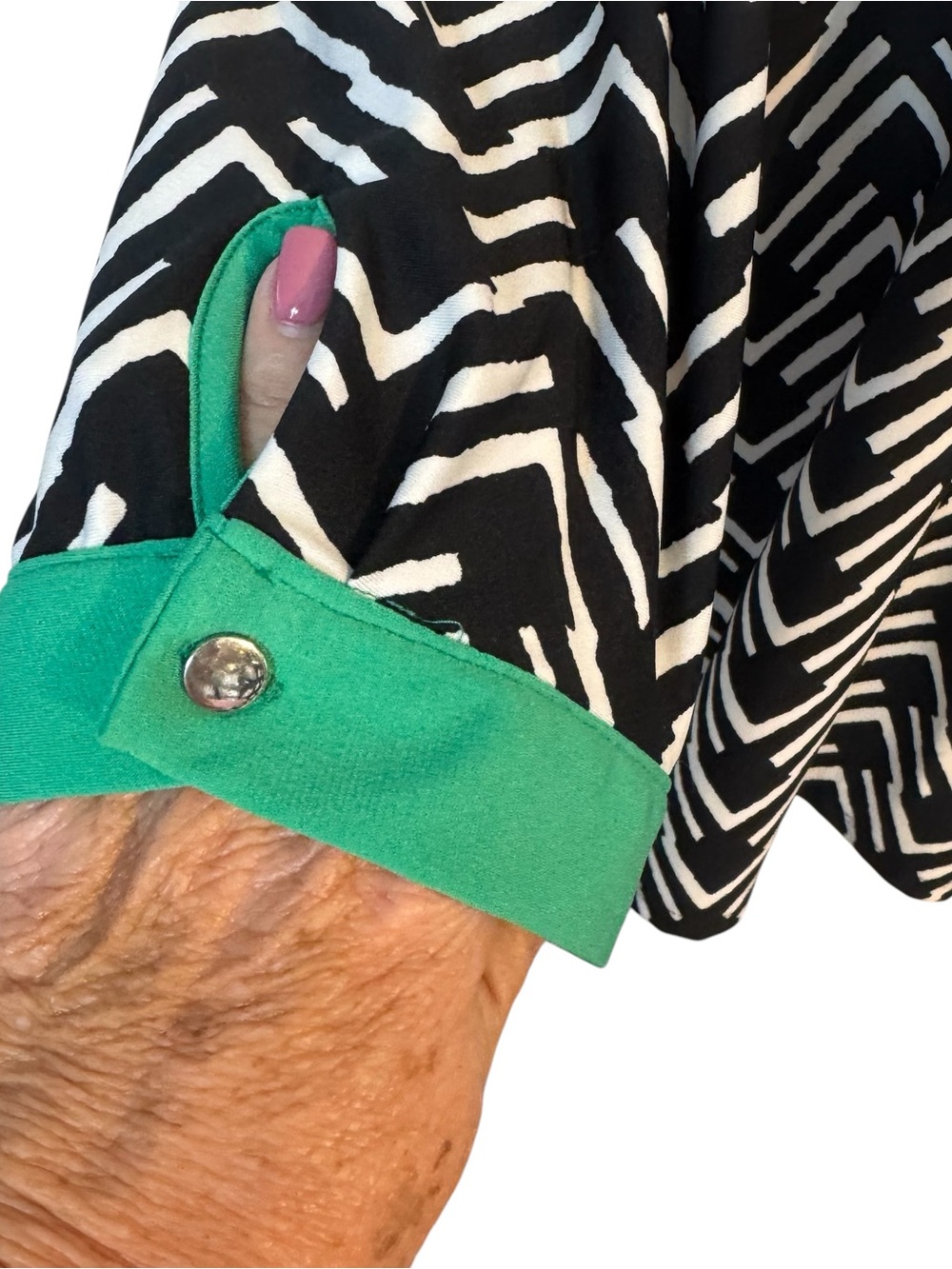Kim Rogers Black and White Chevron Top with Green Accents - Picture 4 of 7